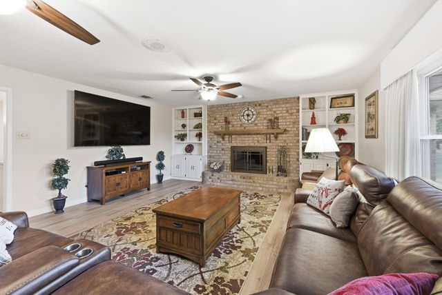 118 Timber Ln Lane, Kerrville, TX 78028