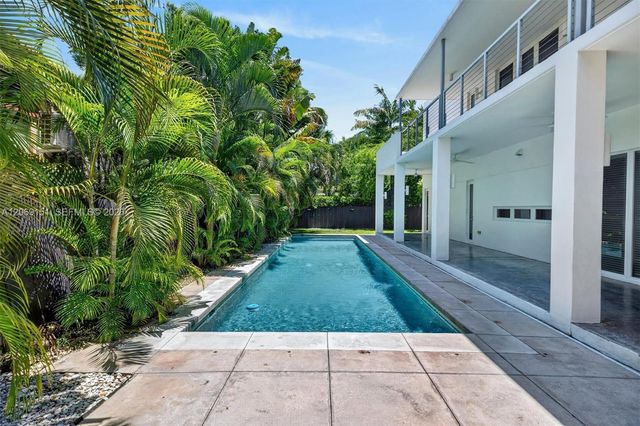 745 SW 22nd Road, Miami, FL 33129