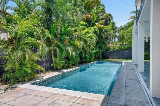 745 SW 22nd Road, Miami, FL 33129