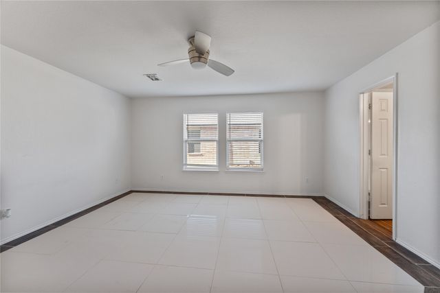 8105 York Beach Place, Arlington, TX 76002