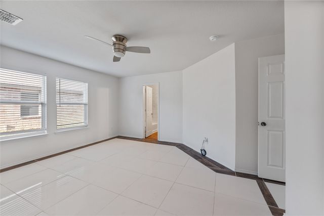 8105 York Beach Place, Arlington, TX 76002