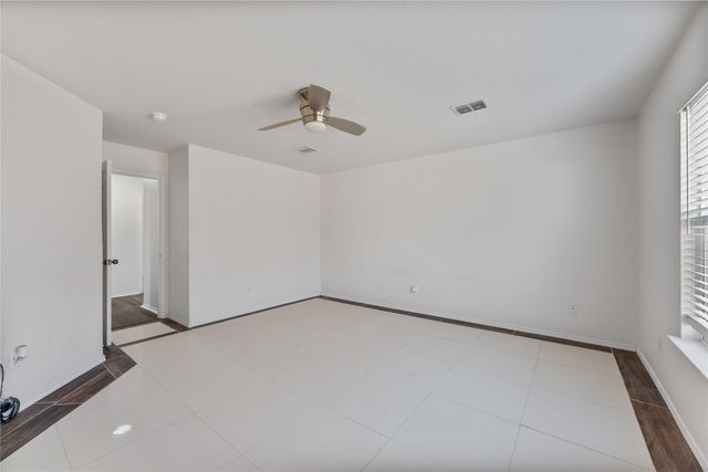 8105 York Beach Place, Arlington, TX 76002