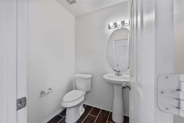 8105 York Beach Place, Arlington, TX 76002