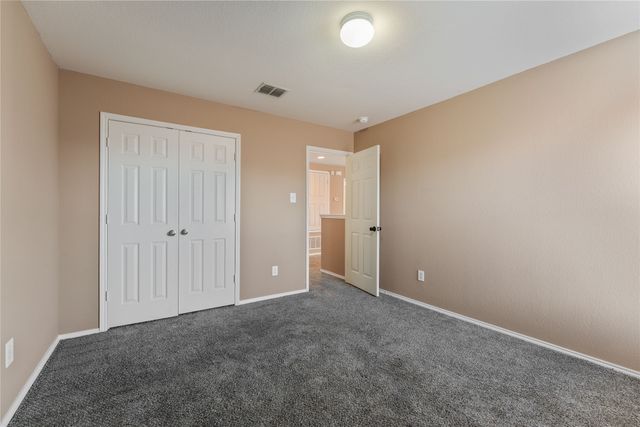 8105 York Beach Place, Arlington, TX 76002