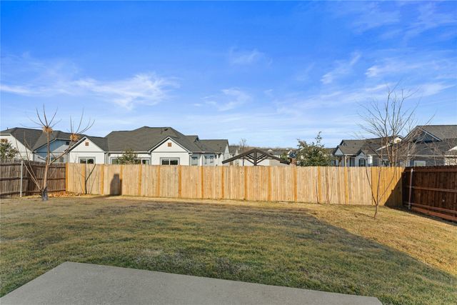 8105 York Beach Place, Arlington, TX 76002