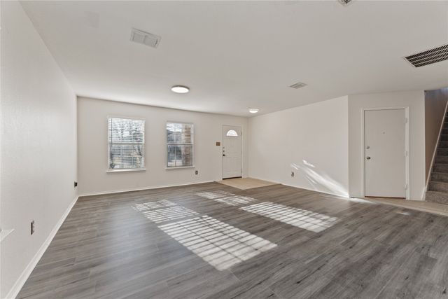 8105 York Beach Place, Arlington, TX 76002