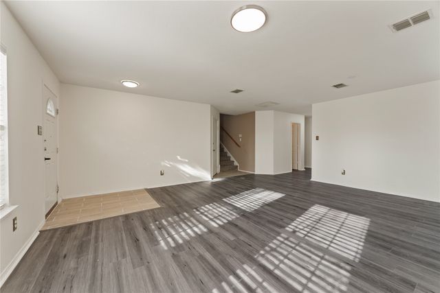 8105 York Beach Place, Arlington, TX 76002