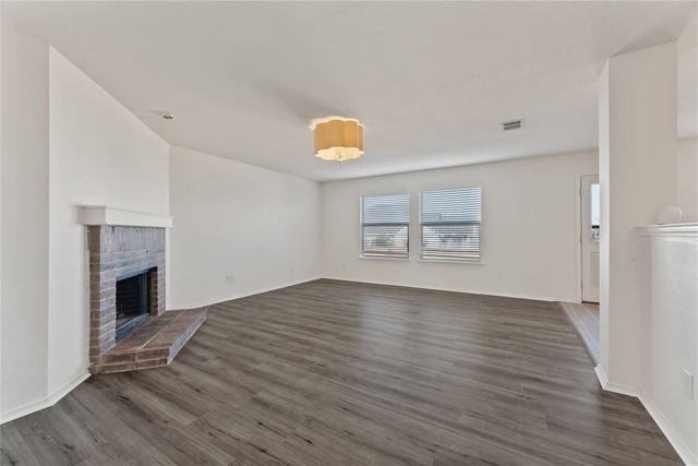 8105 York Beach Place, Arlington, TX 76002