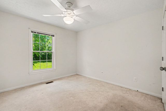 519 Redstone Dr, Gallatin, TN 37066