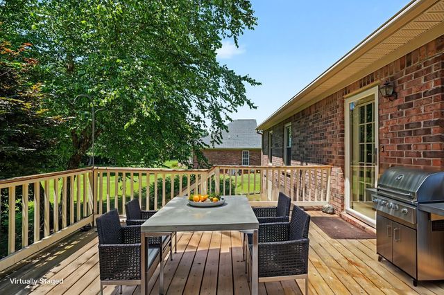 519 Redstone Dr, Gallatin, TN 37066