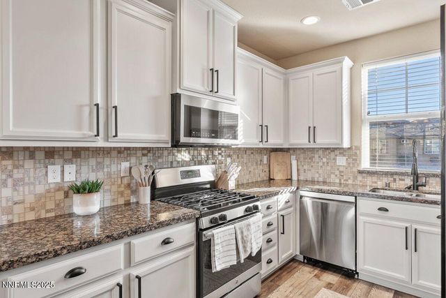 6670 Russian Thistle Drive, Sparks, NV 89436