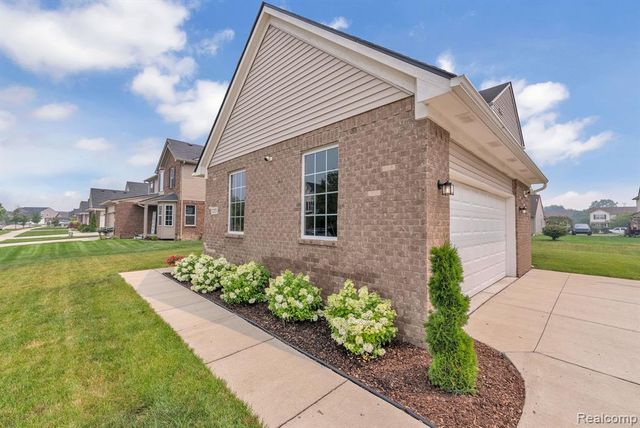 7275 Castell Boulevard, Belleville, MI 48111