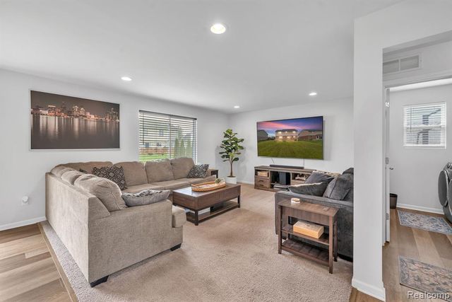 7275 Castell Boulevard, Belleville, MI 48111