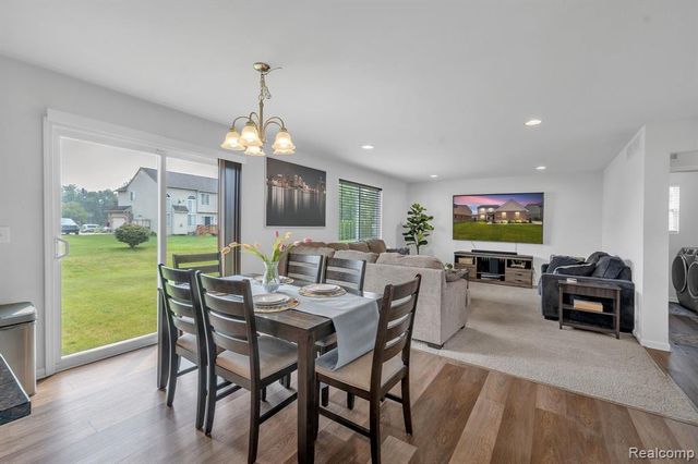7275 Castell Boulevard, Belleville, MI 48111