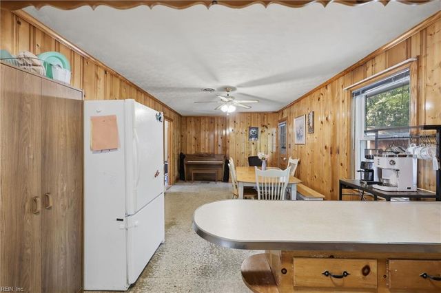 2406 Drum Creek RD, Chesapeake, VA 23321