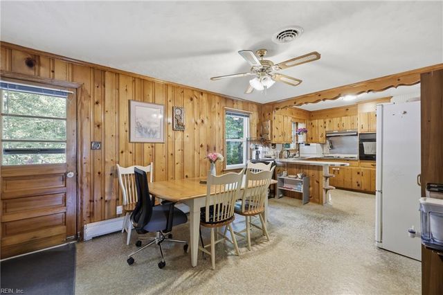 2406 Drum Creek RD, Chesapeake, VA 23321