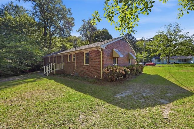 2406 Drum Creek RD, Chesapeake, VA 23321