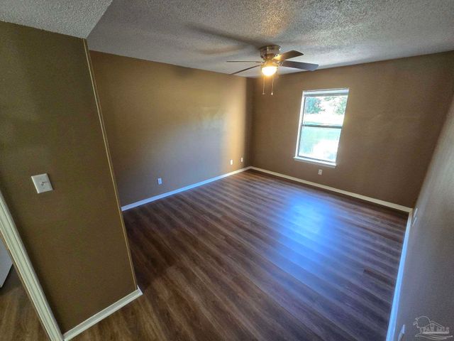 2303 W Michigan Ave B10, Pensacola, FL 32526