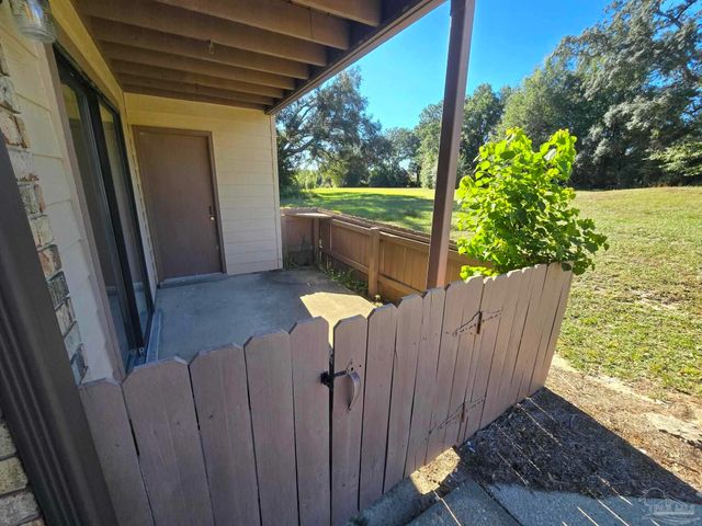 2303 W Michigan Ave B10, Pensacola, FL 32526
