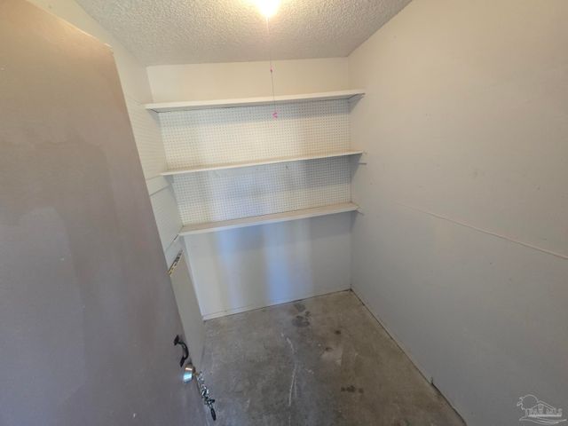 2303 W Michigan Ave B10, Pensacola, FL 32526