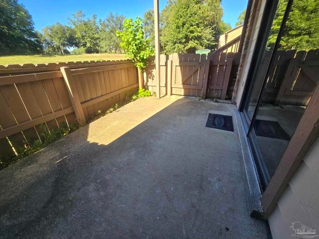 2303 W Michigan Ave B10, Pensacola, FL 32526