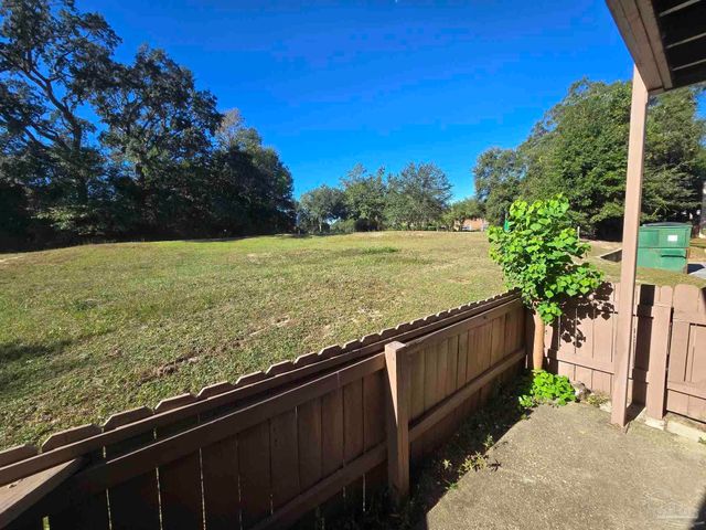 2303 W Michigan Ave B10, Pensacola, FL 32526