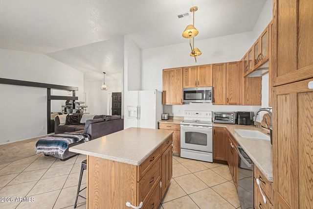 6032 E IVY Street, Mesa, AZ 85205