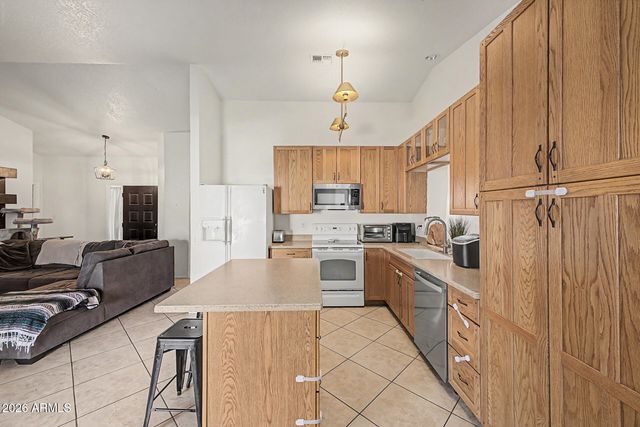 6032 E IVY Street, Mesa, AZ 85205