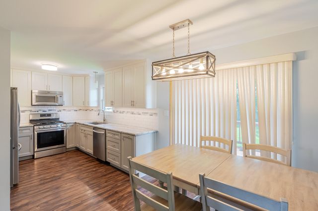 183 W 128th Avenue, Crown Point, IN 46307