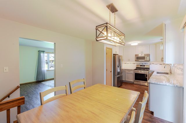 183 W 128th Avenue, Crown Point, IN 46307