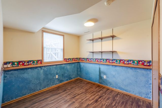 183 W 128th Avenue, Crown Point, IN 46307