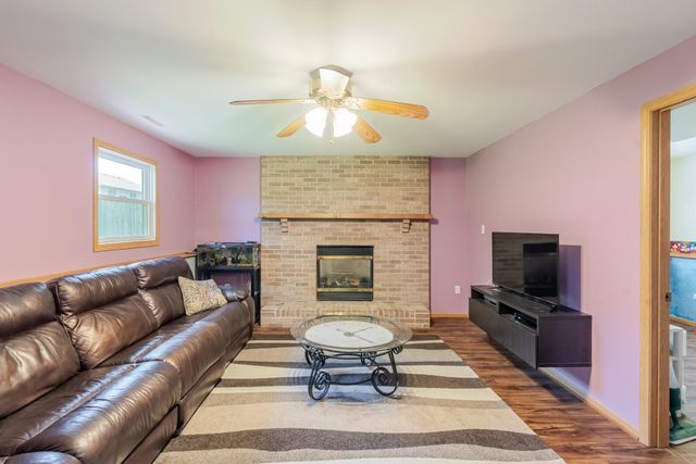 183 W 128th Avenue, Crown Point, IN 46307