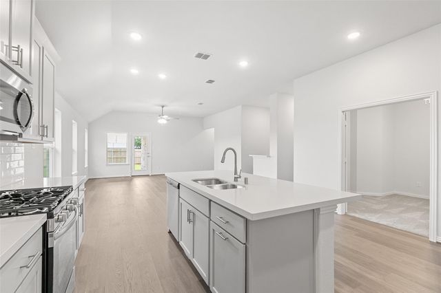 284 Warbler Song Drive, Willis, TX 77318