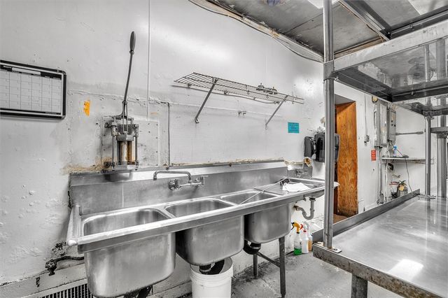 3006 Lewis Run Rd, Jefferson Hills, PA 15025