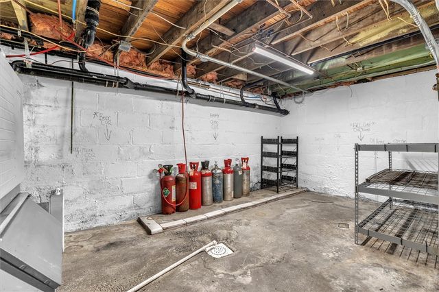 3006 Lewis Run Rd, Jefferson Hills, PA 15025