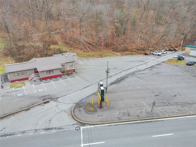 3006 Lewis Run Rd, Jefferson Hills, PA 15025