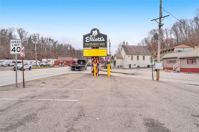 3006 Lewis Run Rd, Jefferson Hills, PA 15025