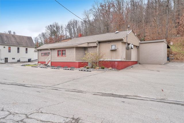 3006 Lewis Run Rd, Jefferson Hills, PA 15025