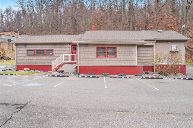 3006 Lewis Run Rd, Jefferson Hills, PA 15025