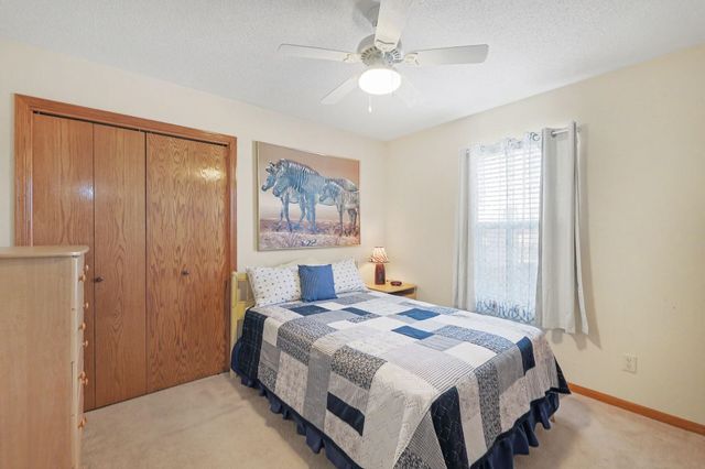 610 S Stoneridge St, Valley Center, KS 67147