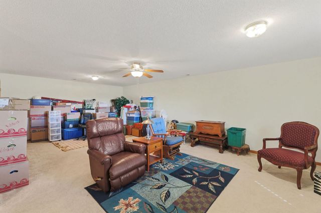 610 S Stoneridge St, Valley Center, KS 67147