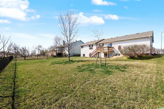 610 S Stoneridge St, Valley Center, KS 67147