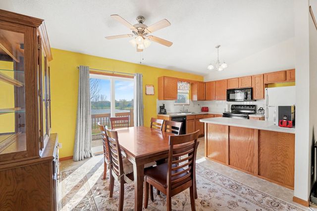 610 S Stoneridge St, Valley Center, KS 67147