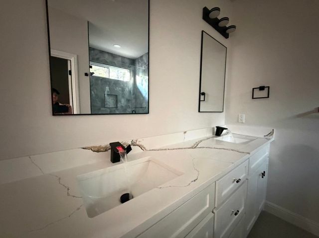 208 Driftwood Drive, Trinidad, TX 75163