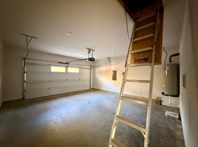 208 Driftwood Drive, Trinidad, TX 75163