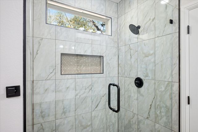 208 Driftwood Drive, Trinidad, TX 75163