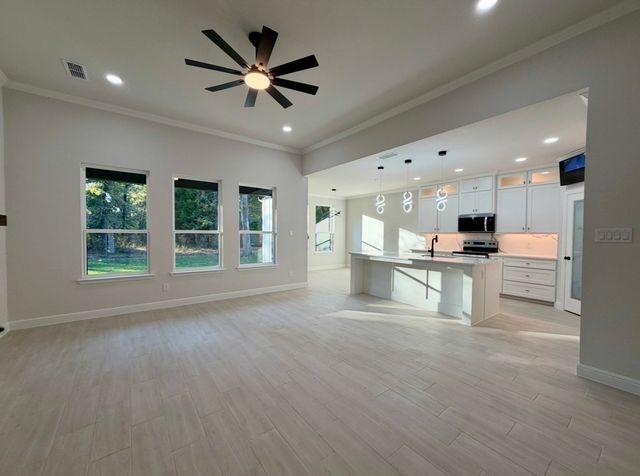 208 Driftwood Drive, Trinidad, TX 75163