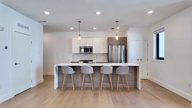 30 Penniman Rd 305, Boston, MA 02134