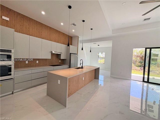 6186 N Everglades Boulevard, Naples, FL 34120