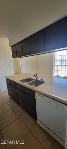 5761 LONGVIEW Drive, El Paso, TX 79924